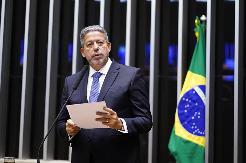 Arthur Lira é reeleito para a presidência da Câmara