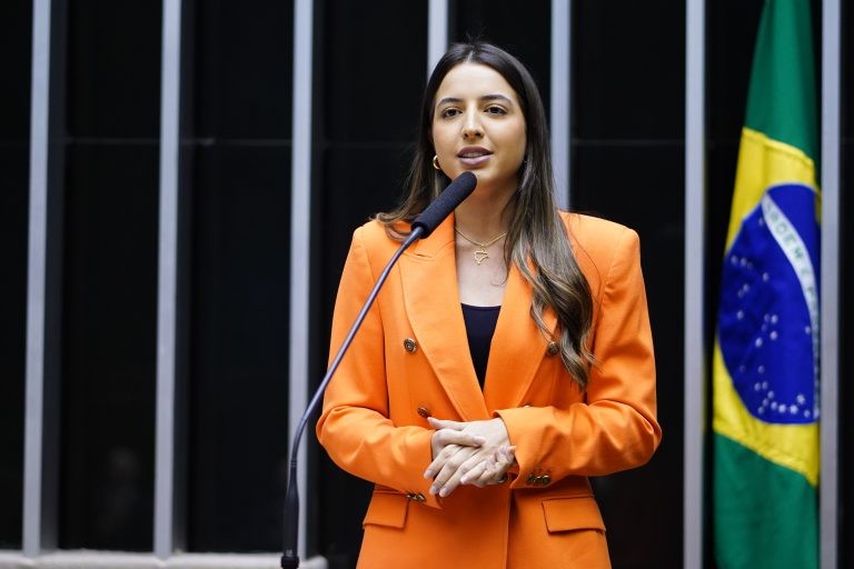 Projeto determina instalação de fraldário acessível para idosos e deficientes em grandes edifícios