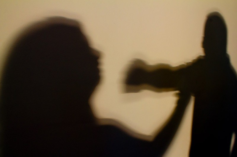 Projeto permite saque de FGTS por mulher vítima de violência