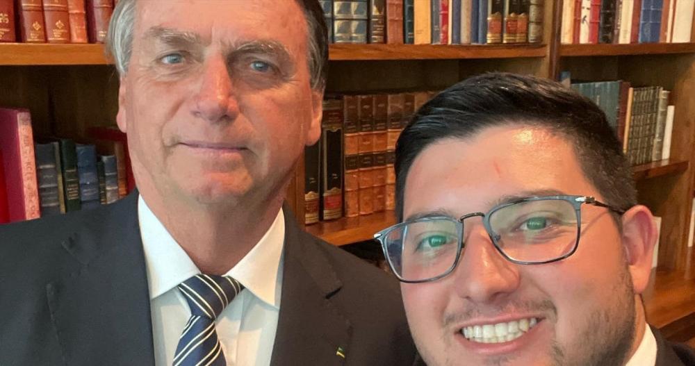 Depois de polêmica com atriz, vereador faz média com projeto de proteção à mulher