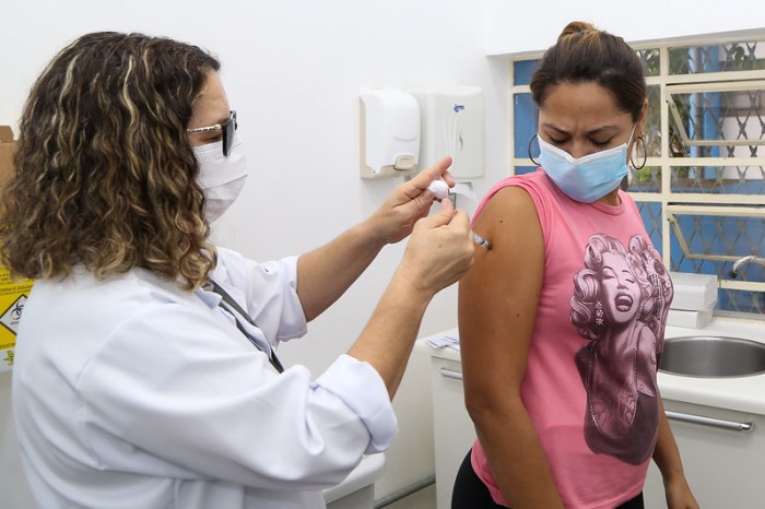 Saúde SP realiza webinar com municípios para vacinação contra Monkeypox