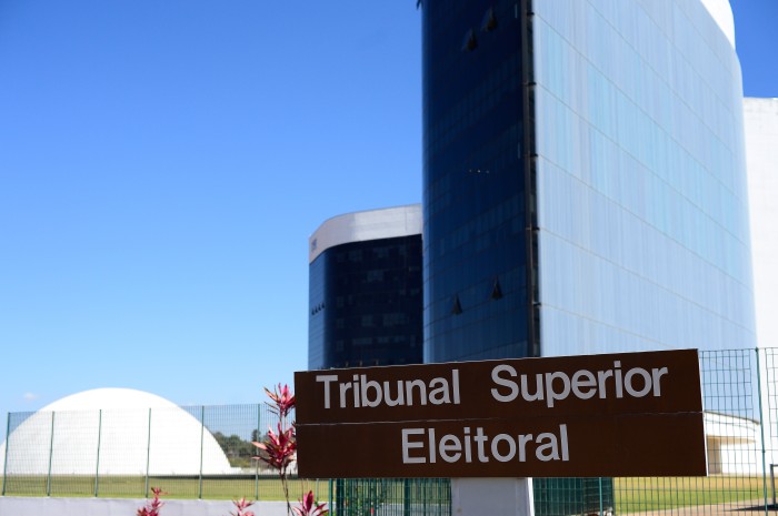 TSE mantém decisão que multou deputado Nikolas em R$ 30 mil