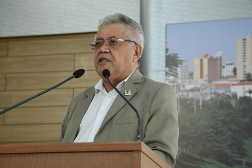 Vereador questiona Prefeitura sobre 