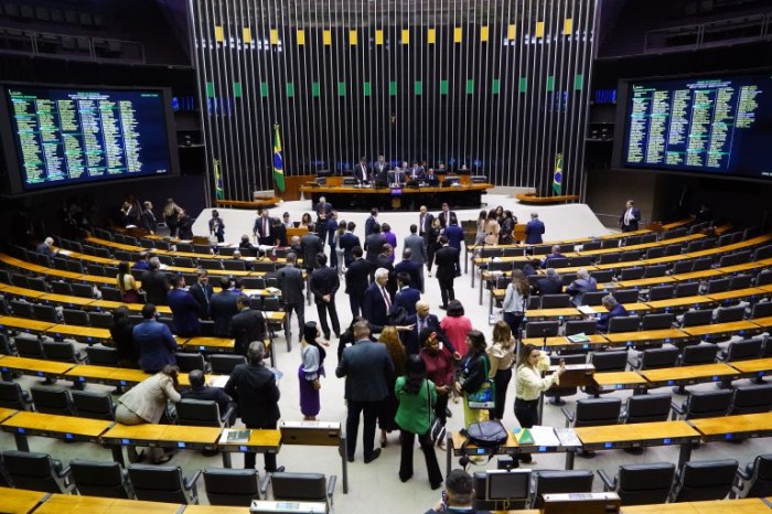 Congresso inicia sessão para análise de vetos presidenciais; acompanhe