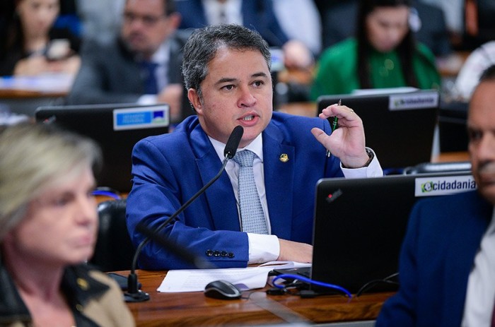 CAE debate na terça projeto que mantém desoneração da folha até 2027
