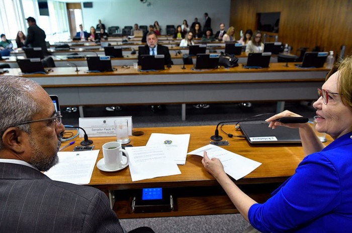 CDH aprova revogação de artigo da reforma trabalhista sobre dispensa de trabalhador