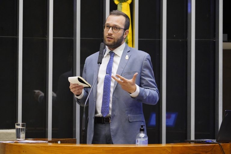 Proposta prevê doação de imóveis da União para prefeituras do Paraná