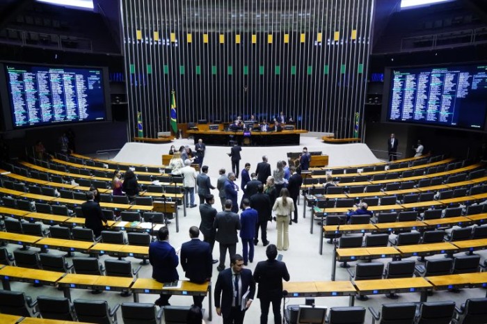Câmara aprova acordo entre Brasil e Angola sobre serviços aéreos