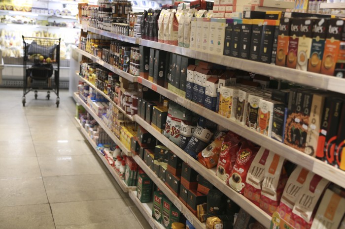Vendas do comércio variam 0,1% em abril