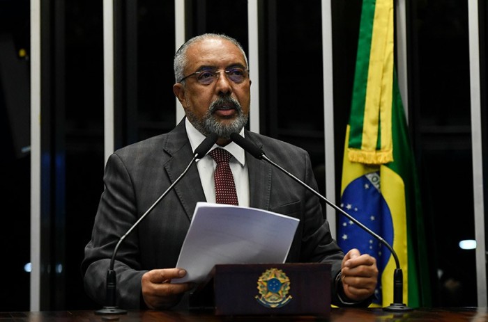 Paim diz ser possível reduzir a jornada de trabalho sem impacto salarial