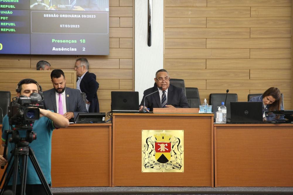 Câmara:na pauta, destinação de resíduos sólidos e legalização de construções irregulares
