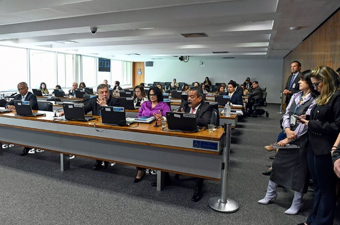 Cidade com mais de 100 mil habitantes deve ter Delegacia da Mulher, aprova CDH