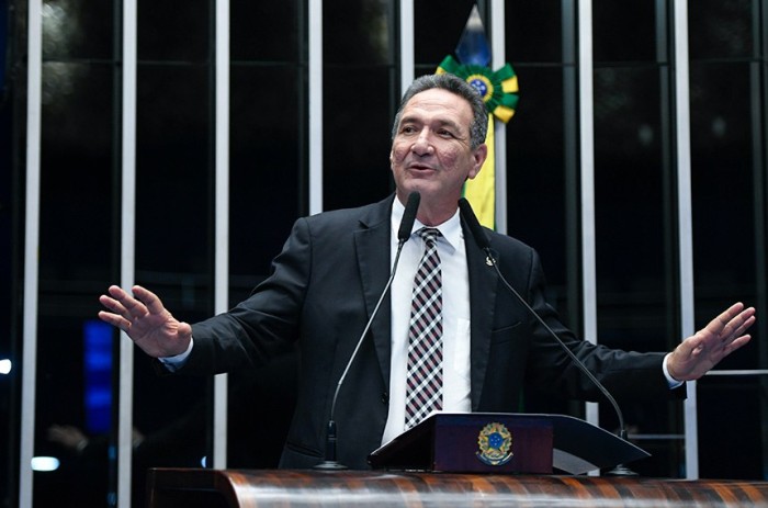 Lucas Barreto lamenta falta de licença de exploração de petróleo no Amapá