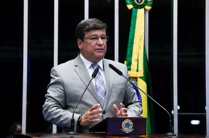 Carlos Viana diz que pessoas com obesidade precisam de leis eficazes