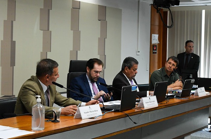 CPI das ONGs: lideranças indígenas relatam exploração e perda de autonomia
