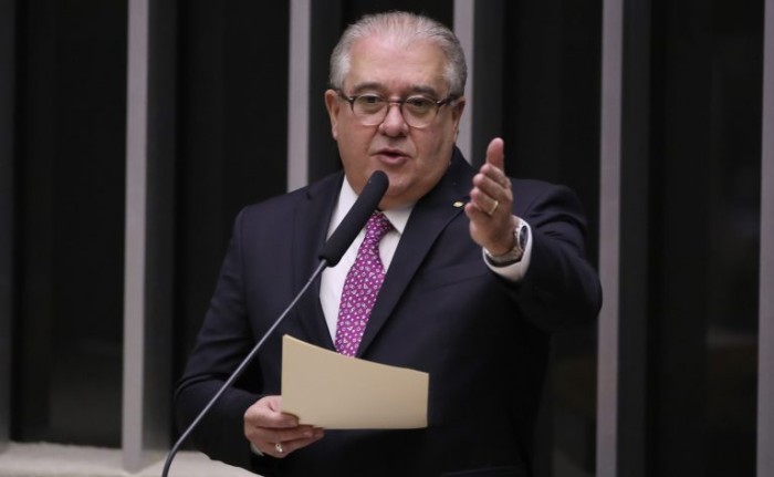 Comissão aprova requisitos de segurança em parques infantis de estabelecimentos comerciais