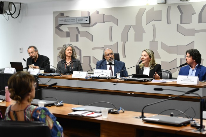 Debatedores defendem maior taxação sobre agrotóxicos na reforma tributária
