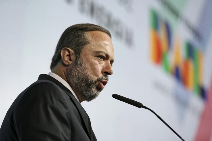 Ao vivo: ministro concede coletiva para esclarecer queda de energia