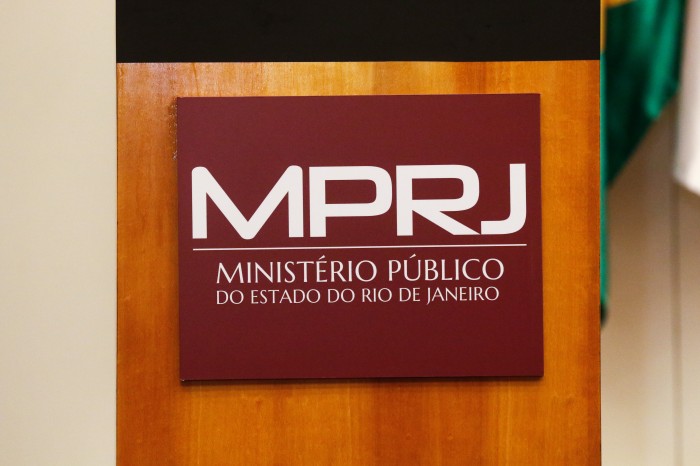 Jovem morto no Rio: PMs investigados são alvos de buscas judiciais