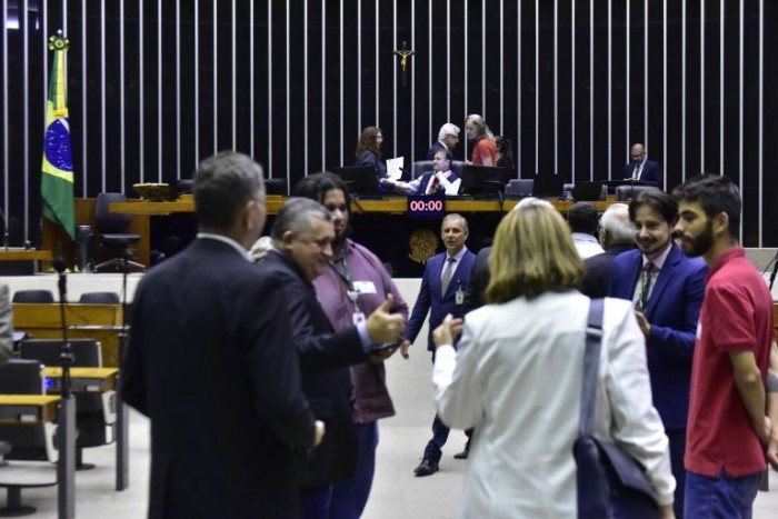 Câmara conclui votação da minirreforma eleitoral, que vai para o Senado; acompanhe