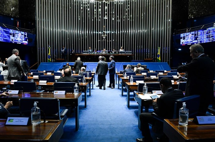 Na véspera do Dia do Médico, Plenário tem pauta dedicada à saúde
