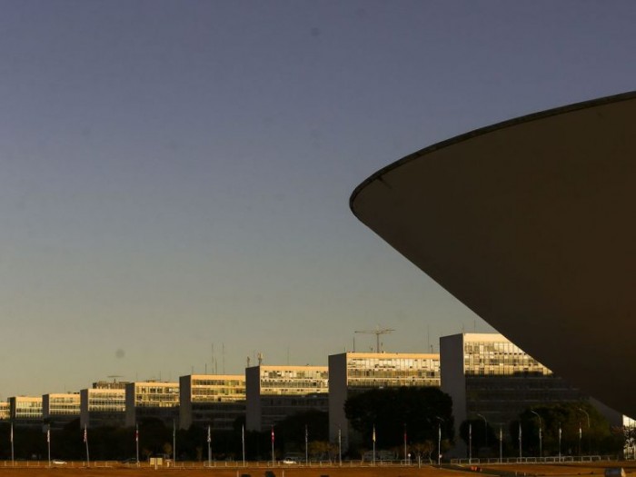 Projeto abre crédito no Orçamento para pagar benefícios a servidores
