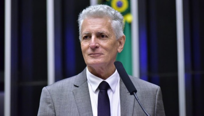 Comissão aprova projeto que prevê aproveitamento de pessoal demitido pela Eletrobras