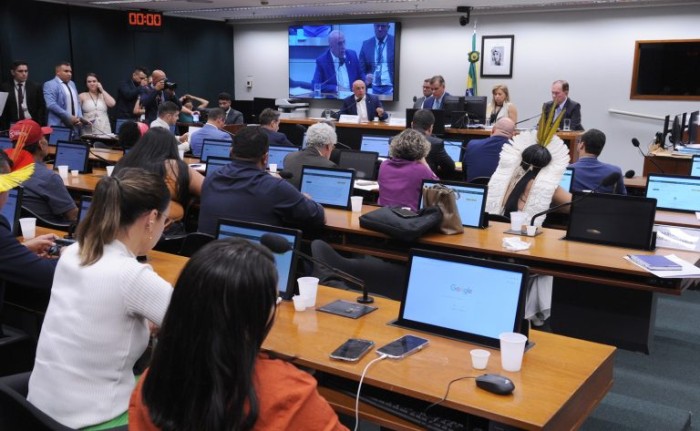 Conselho de Ética vota processos por quebra de decoro contra dois deputados