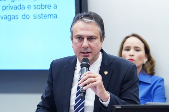 Ministro da Educação será ouvido por três comissões da Câmara hoje