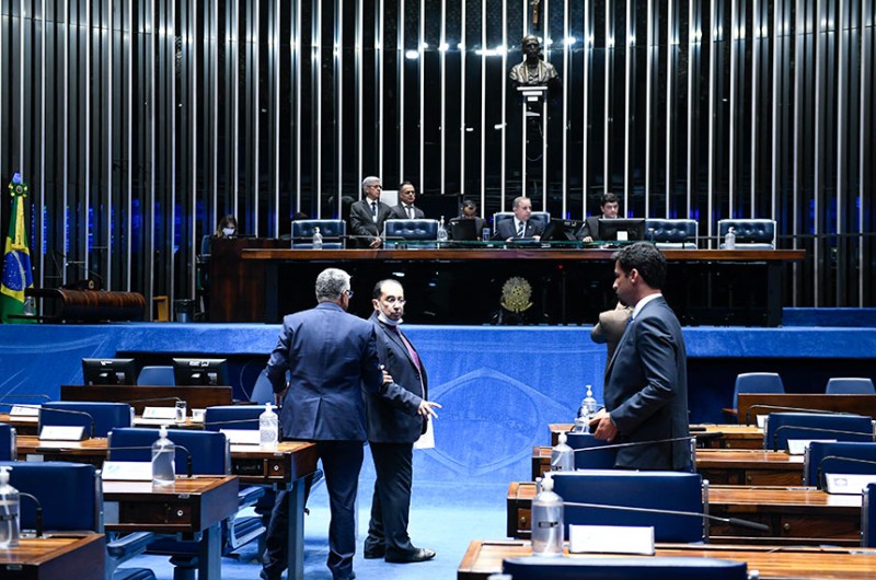 Acordos internacionais de previdência social, investimento e educação aprovados no Plenário