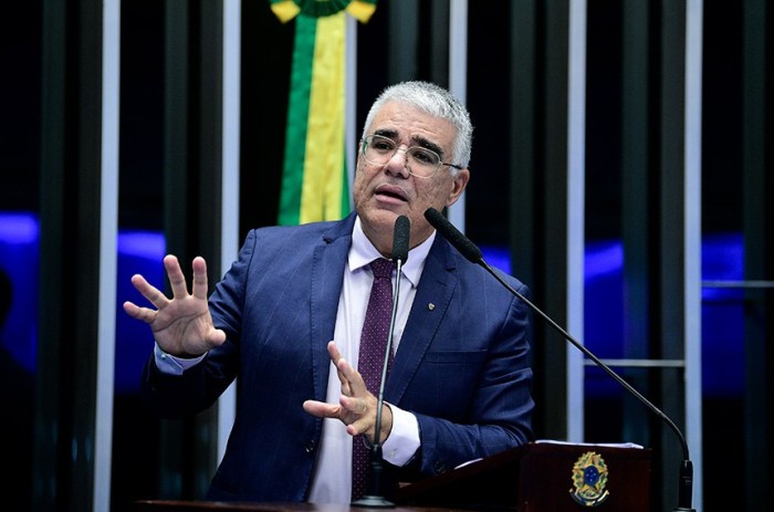 Girão diz que decisão do STF afronta liberdade de imprensa e visa calar críticos