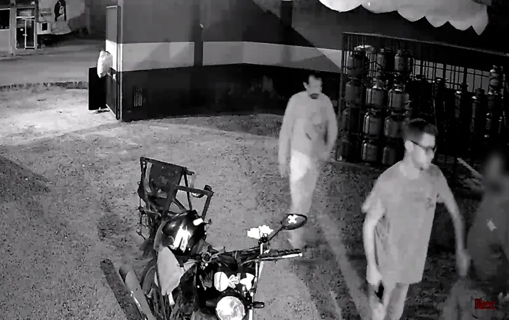 Ladrões se passam por clientes e atacam revenda de gás; ninguém preso