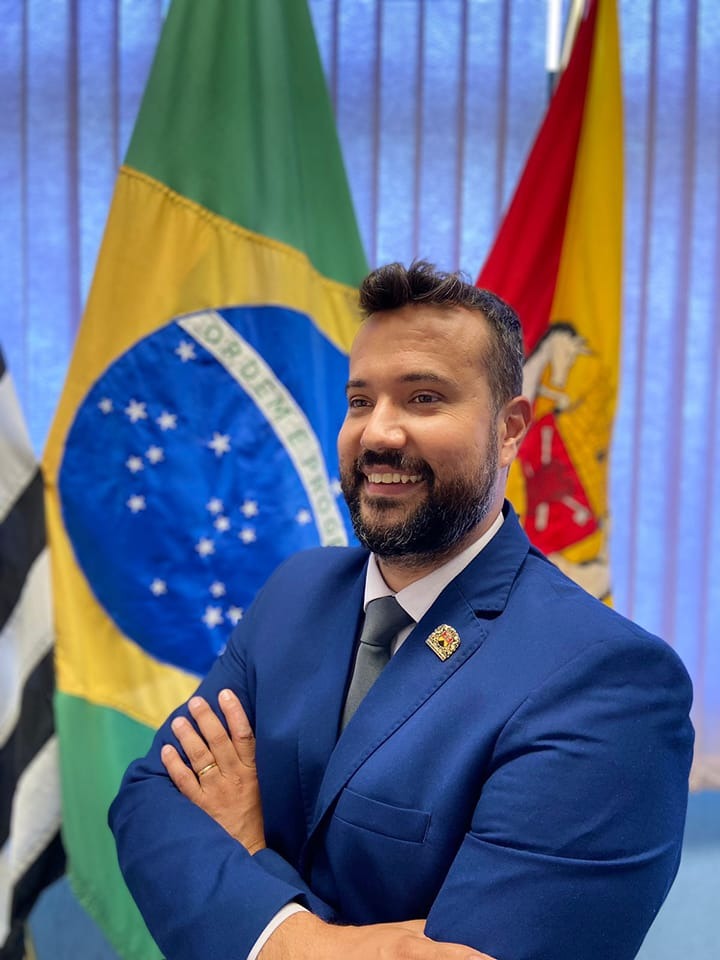 Audiência pública vaiu debater assistência à gestante no parto; debate será nesta quarta