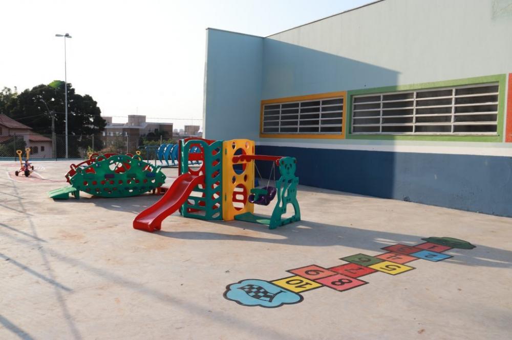 Manga investe R$ 70 milhões para obras na Educação; duas empreiteiras foram contratadas