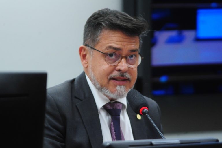 Comissão aprova proposta que permite aplicação de alíquota de 5% no IPI para automóveis das entidades de assistência social