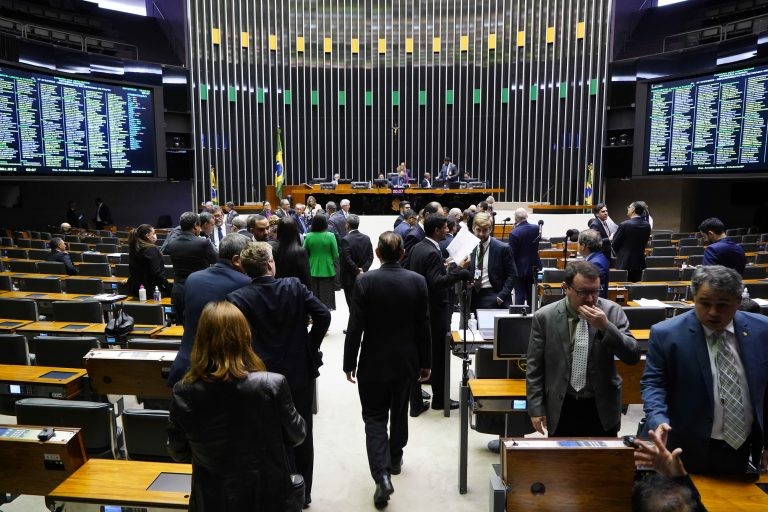 Aprovado projeto que amplia atuação da Secretaria da Juventude da Câmara para áreas de infância e adolescência