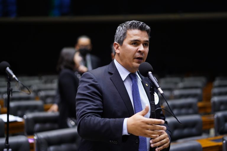 CCJ aprova regulamentação da produção de bioinsumos agrícolas
