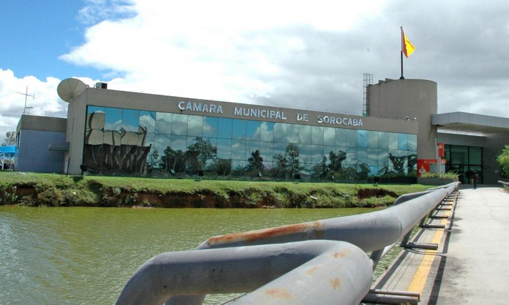 Requerimentos dominam volume de assuntos em sessão da Câmara