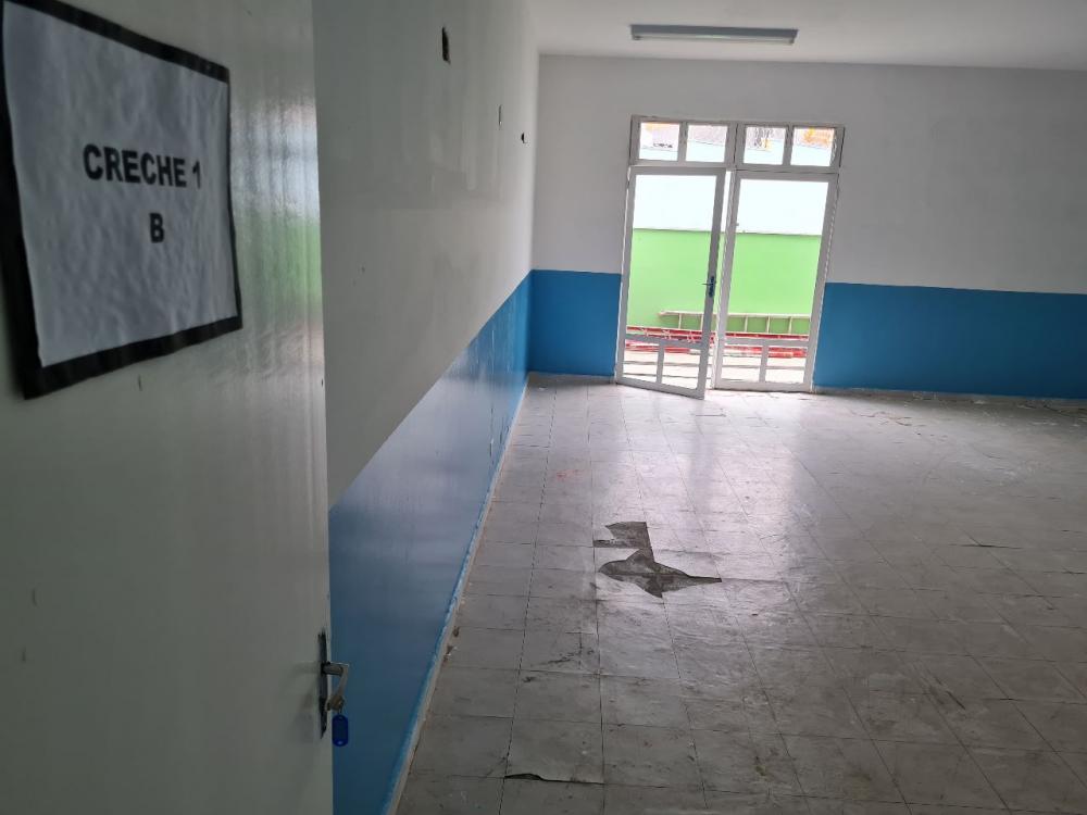 Vereador denuncia estado caótico de unidade de ensino infantil;parte elétrica oferece riscos